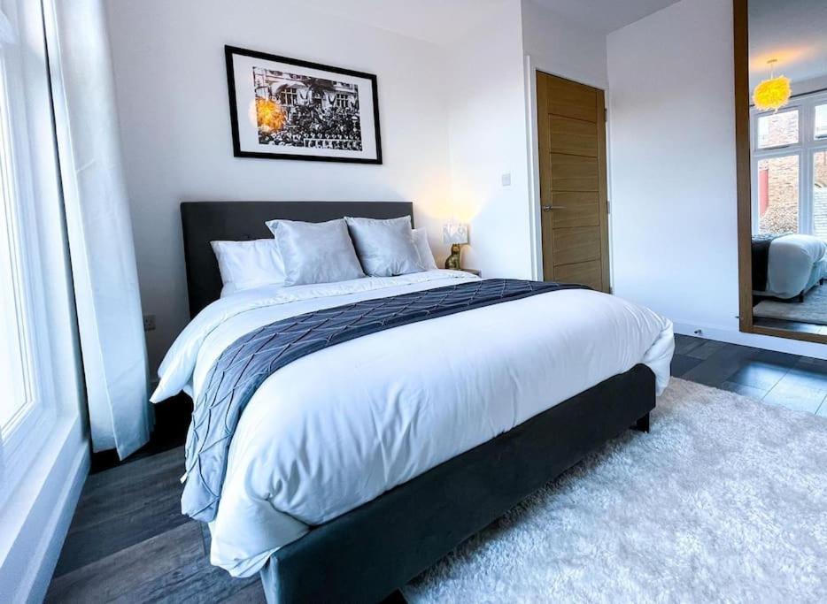 Juliet Beautiful 1 Bedroom, Central, Modern Space. Darlington  Dış mekan fotoğraf